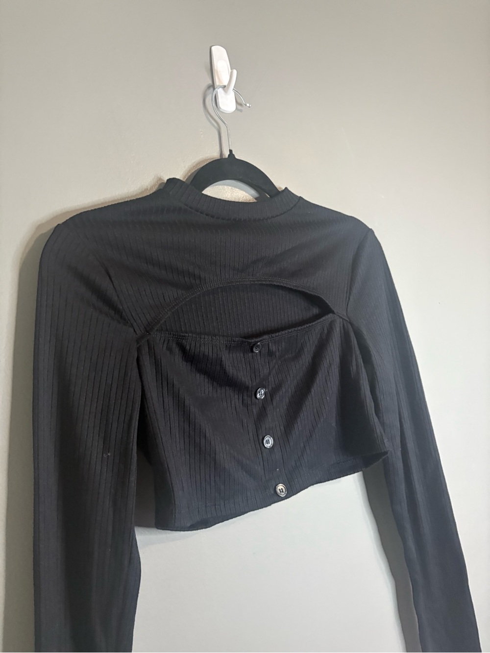 Forever 21 Black Ribbed Cropped Button-Back Top β Size M - Picture 3 of 8